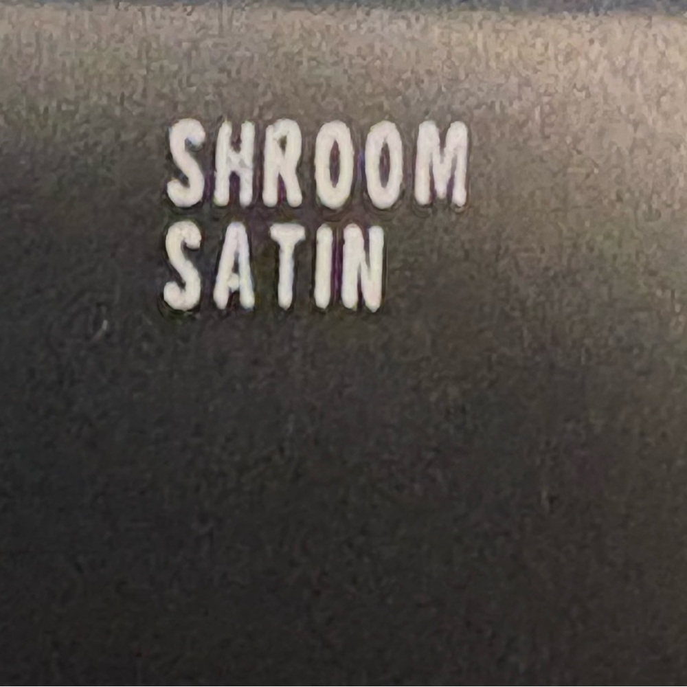 MAC eye shadow Shroom Satin - Picture 6 of 6